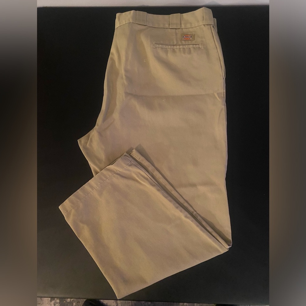 🤎 Dickies 874 Original Fit Khaki Pants – 48W x 30L (estimated) 🤎